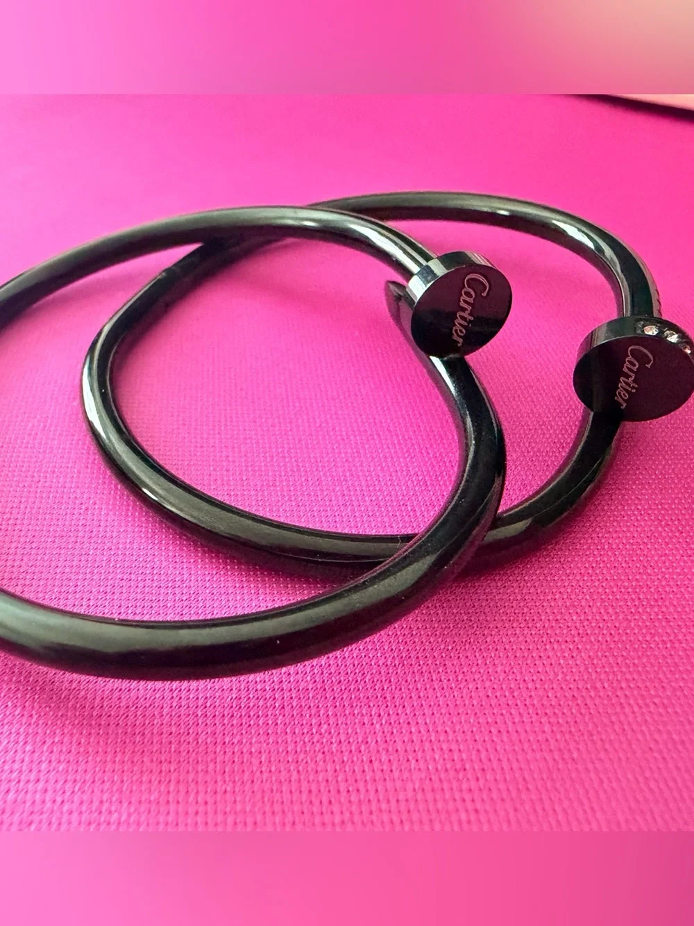 N/A sleek black